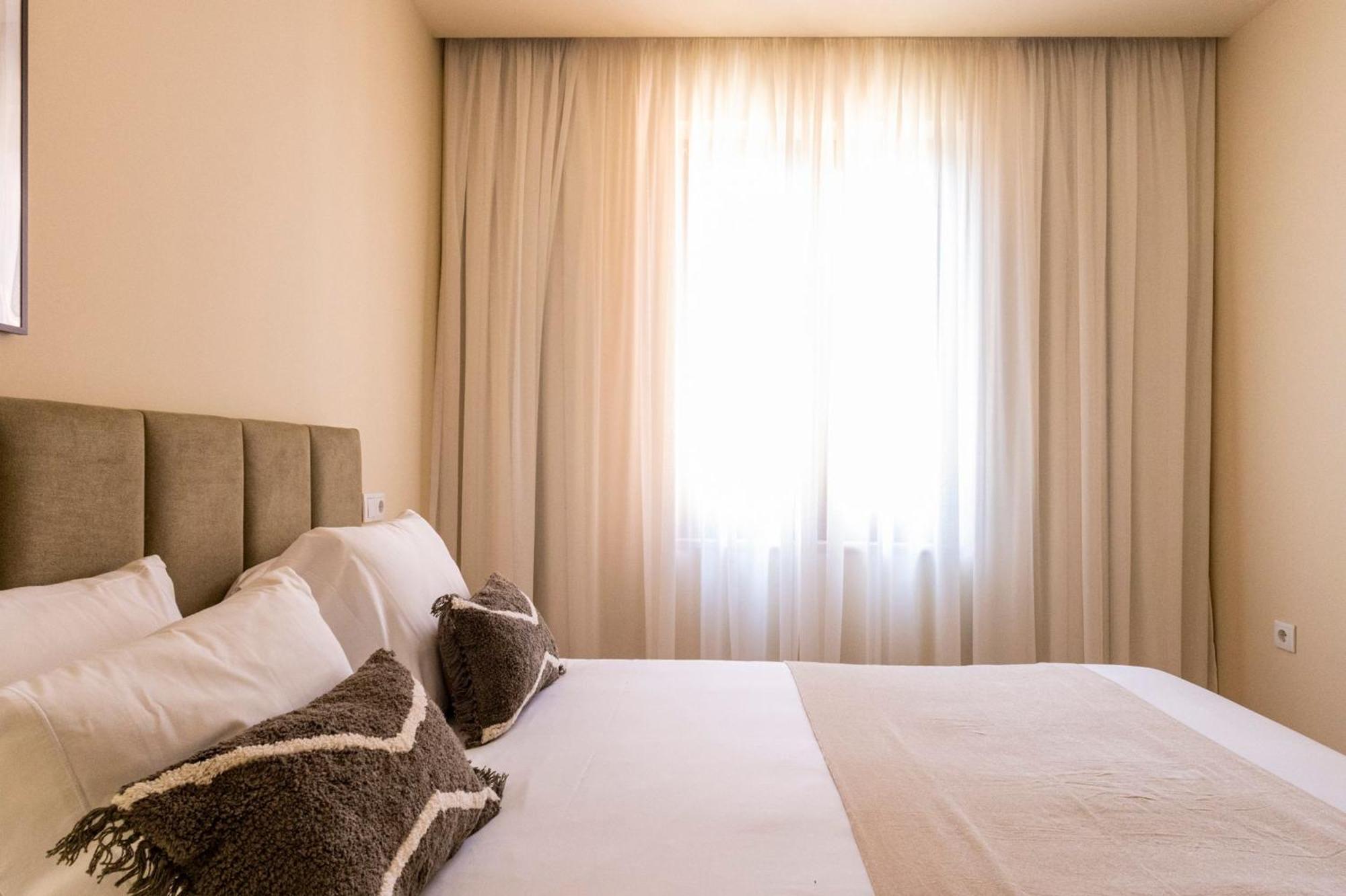 Guesthouse Bonjardim By Lovelystay Porto Exterior photo